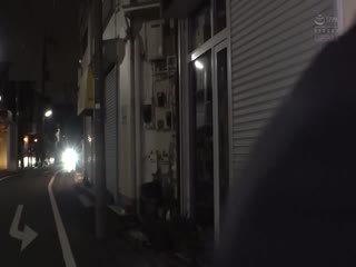 PPPD-910 会社飲みで終電逃してホロ酔い爆乳女上司の家